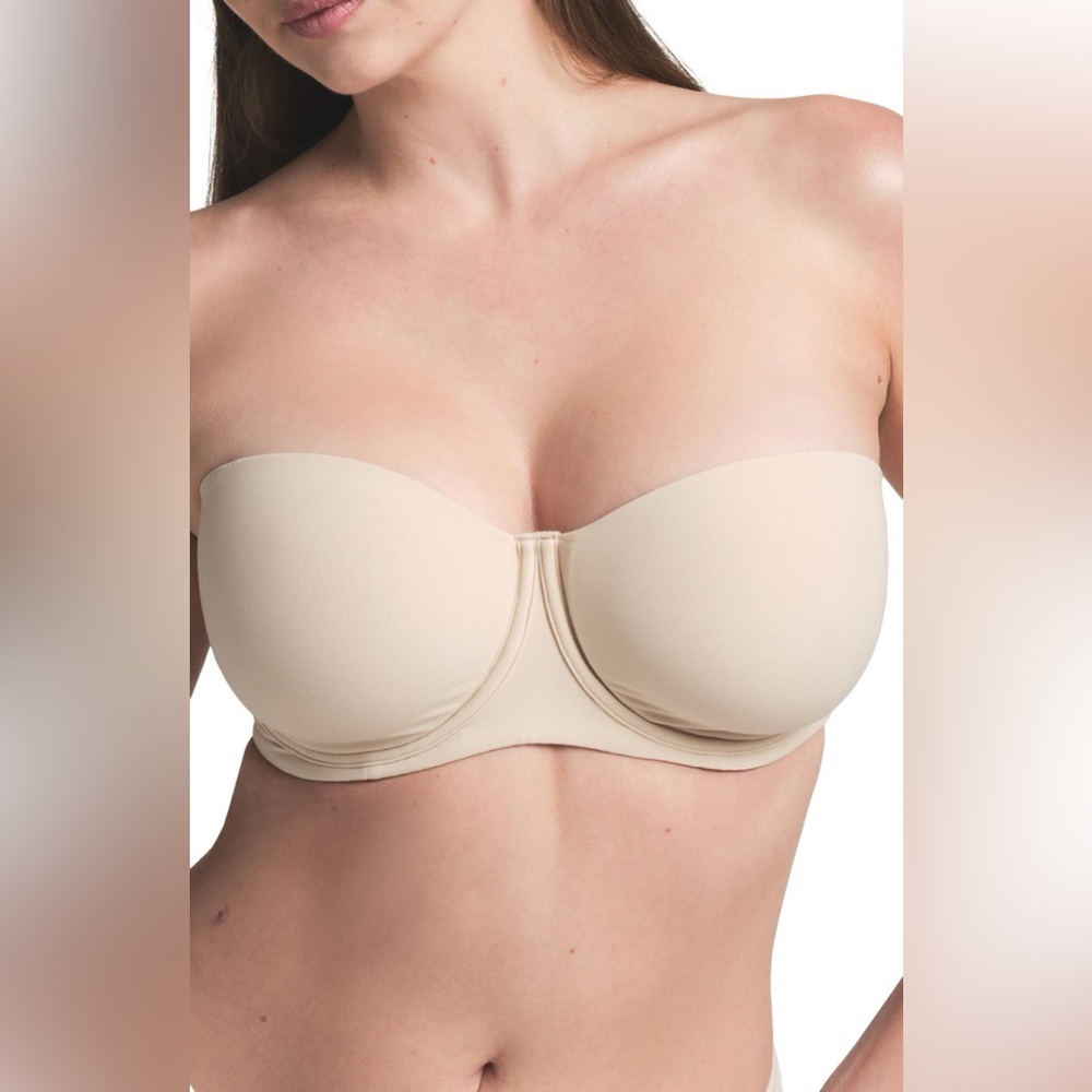 Skims Fits Everybody Strapless Bra in Sand color, size 34B NEW